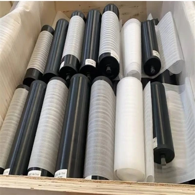 Transport von Förderrollen nach Manila: Stahlrollen, HDPE-Rollen und Gummirol...